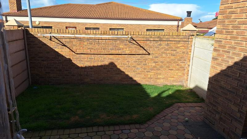 To Let 3 Bedroom Property for Rent in Hartenbos Western Cape